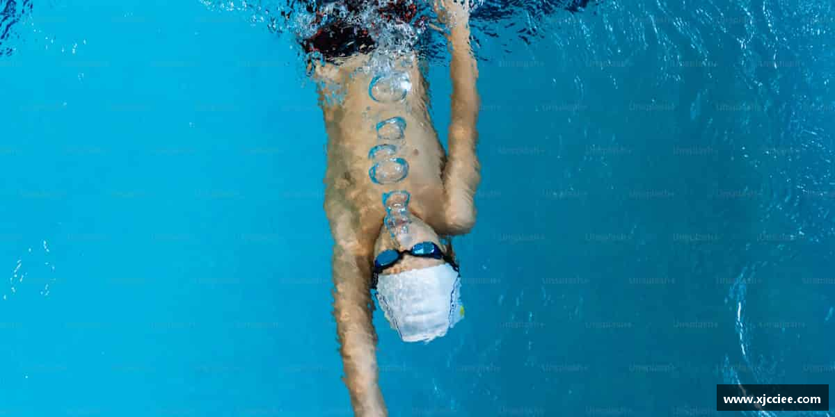 以拼搏为动力，以成功为目标。